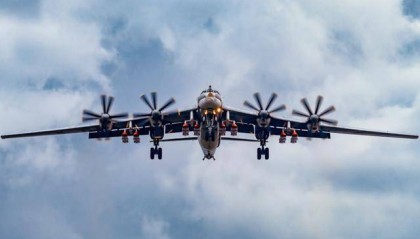 俄图95轰炸机,出现在中国上空?普京很开心,能看到这一幕