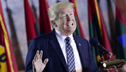 卖给谁都不准卖给中国！最大稀土矿已卖给美企，特朗普突然对美军下令