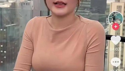 “被撞劳斯莱斯”女车主再次否认摆拍:遭网暴,瘦了10斤