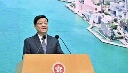 “旅客不住酒店,到快餐店过夜”,李家超回应