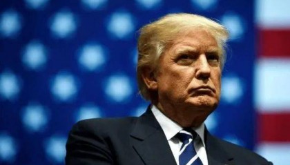 普京乘兴而归,专机还没回到本土,俄罗斯就出大乱子了,俄军工厂又被炸成废墟,140人伤亡