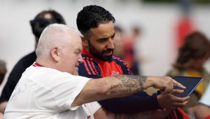 欧联杯决赛:热刺曼联上演菜鸡互啄?波帅下课倒计时,阿莫林背水一战!