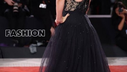 孙艺珍一席黑色露背裙惊艳威尼斯,全智贤一身LV飒爽又干练!