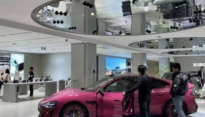 小米扩张进行时：欲融资425亿港元，雷军8亿股股份“以旧换新”