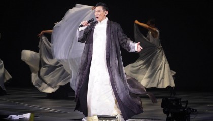 王晶谈刘德华感情生活:刘太好辛苦、女儿会五种语言