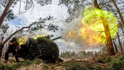 5000枚导弹到位，俄乌要打大仗？紧急预警发出，北约要中方去平事