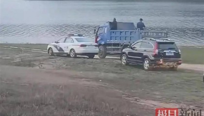 常德一钓友下水追鱼竿时溺亡，村干：他会游泳，可能因为水冷抽筋