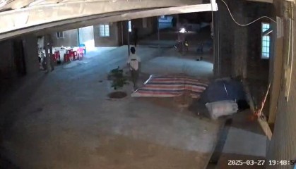 “女子带娃回娘家一家三口被害”案件今日开庭,丈夫:会带着妻子被砍断的头发去听审