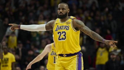 历史第一人！詹姆斯生涯总得分正式突破5万大关