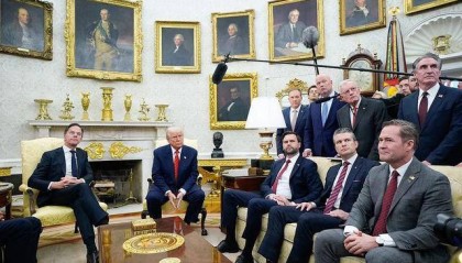 特朗普大改造，白宫变身“金宫”