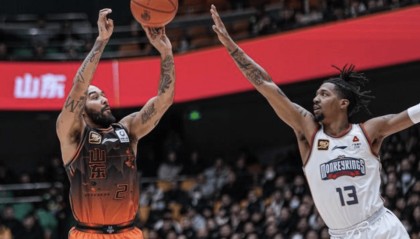 摩尔：感谢邱导信任，赛前举办仪式很感动