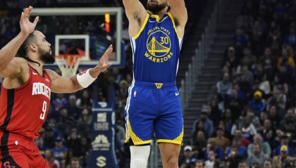 库里与爱德华兹巅峰对决！森林狼能否逆袭勇士？