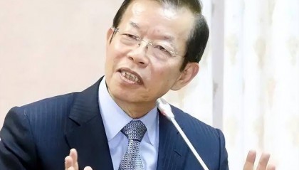 绿营大佬谢长廷发声称柯文哲收贿证据薄弱，媒体人：搅乱一池春水