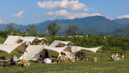 原价499元的天幕现在卖148元，二手平台现露营装备低价甩卖