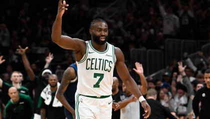 官方实力榜:绿军重返榜首勇士第3 湖人排名NO.12