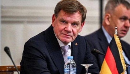 德国连续4天对华发难,中方果断回击,7艘大船南下,战机绕台巡航