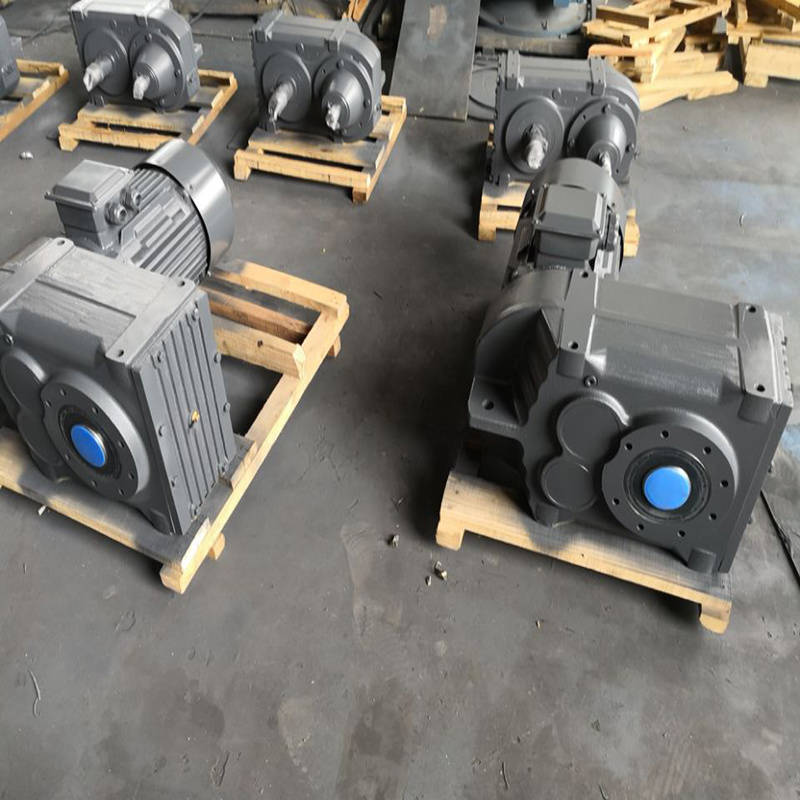 SA100-Y11-4P减速机SA100DRE160MC4-70.04底脚尺寸的解释